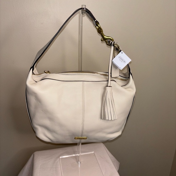 NWT Coach Off White Leather Shoulder Bag with Dust Bag. - Picture 1 of 16